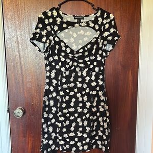 Streetwear Society Black Dress with Daisies